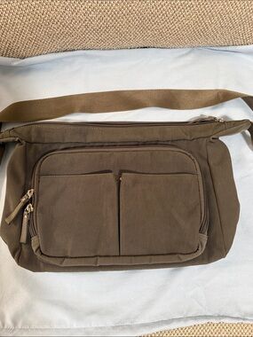 TravelSmith Crossbody Organizer Bag